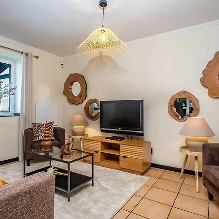 Ocean Panorama House By Homie Vakantiehuis Calheta (Madeira)