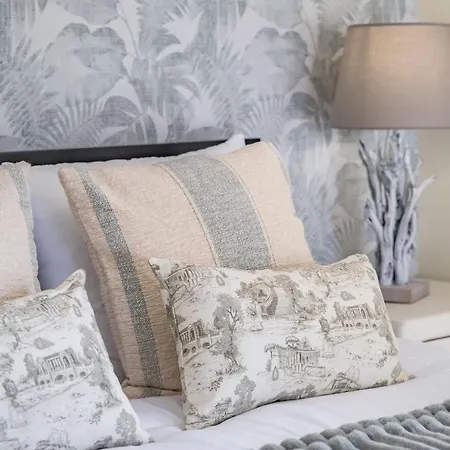 Ocean Panorama House By Homie Calheta (Madeira)